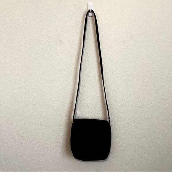 Guess Black Nylon Messenger Bag‎ - Picture 2 of 10